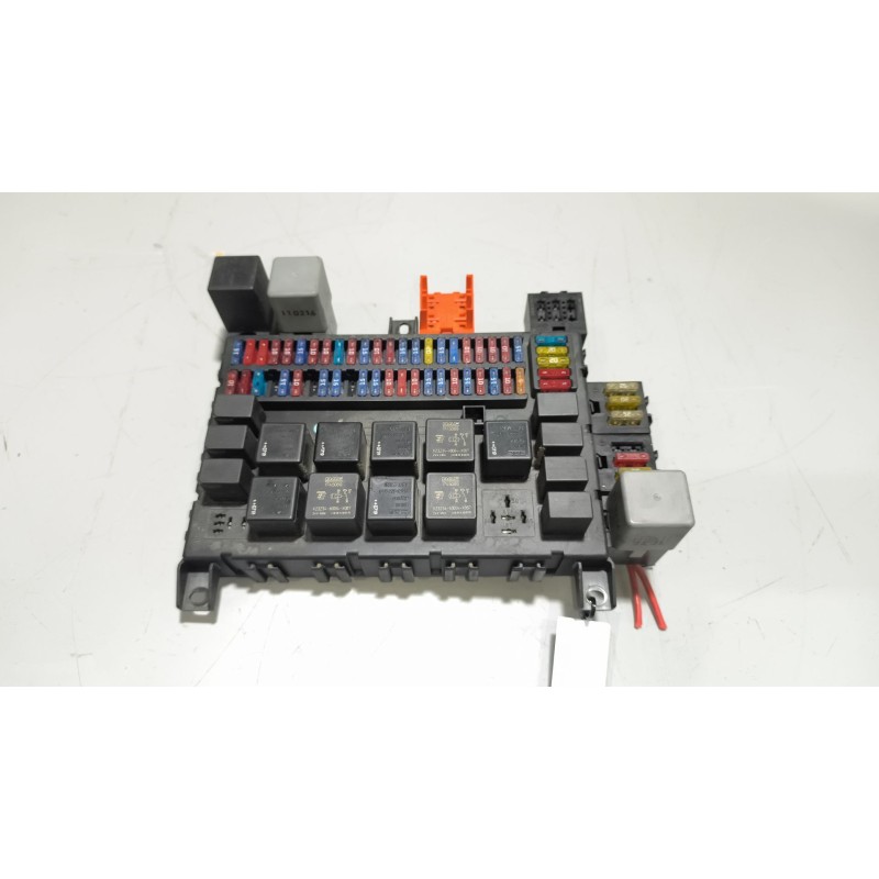Recambio de caja reles / fusibles para daf serie xf105.xxx 12.9 diesel referencia OEM IAM 1674870  