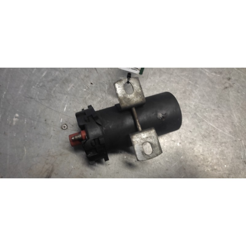 Recambio de bobina encendido para ford sierra berlina 2.0 cat referencia OEM IAM 79BB12024AA 0221119046 BOSCH 3