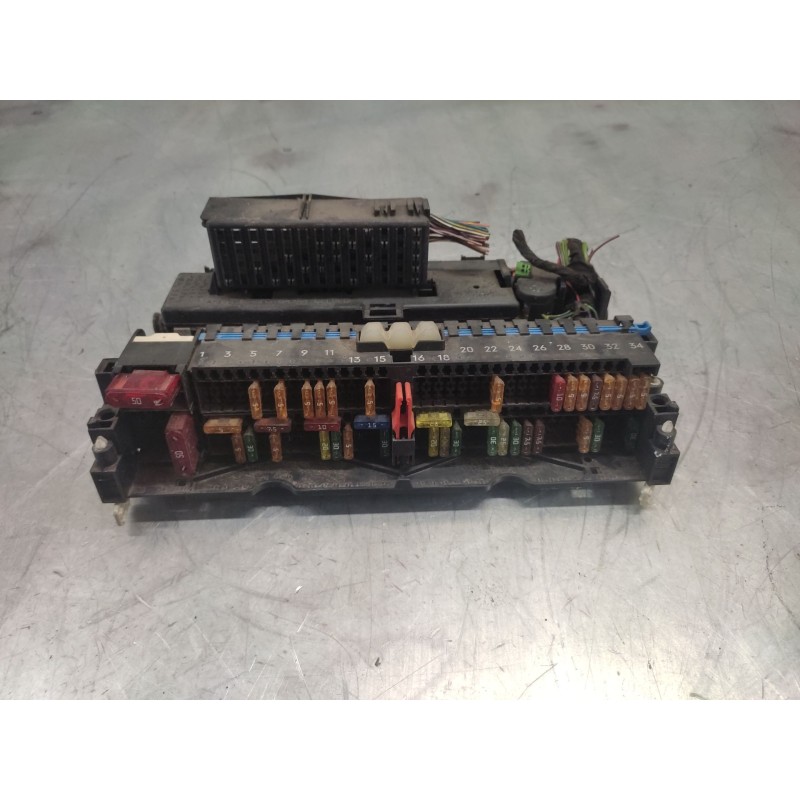 Recambio de caja reles / fusibles para bmw serie 3 berlina (e46) 318d referencia OEM IAM 8364540 - Negro 3