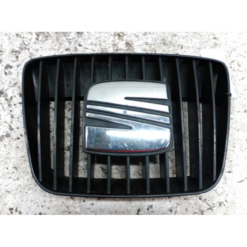 Recambio de rejilla delantera central para seat cordoba berlina (6k2) sport referencia OEM IAM 6K0853654D  