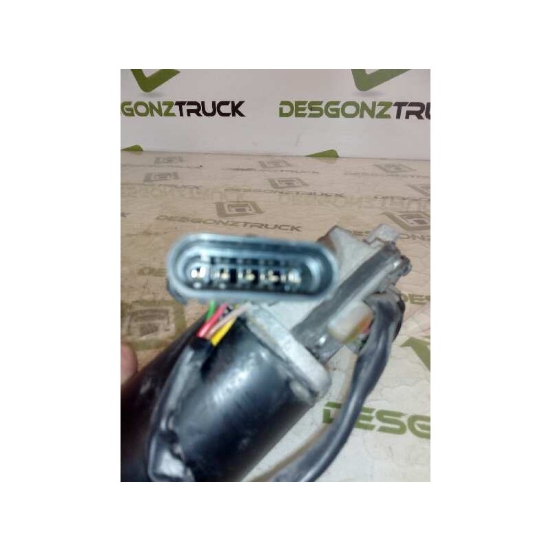 Recambio de motor limpia delantero para iveco trucks stralis as 190s48 referencia OEM IAM 3