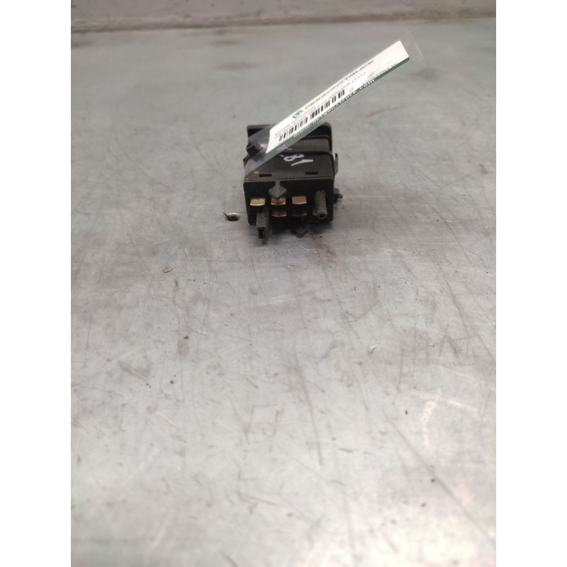 Recambio de boton antivaho para volkswagen golf iv berlina (1j1) 1.9 tdi referencia OEM IAM 1J0959621C - Blanco 2