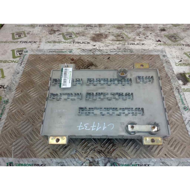 Recambio de caja reles / fusibles para man m 90 14.232 169/170 kw fg batalla 4950 pma14 170 kw tráfico urbano referencia OEM IAM - Blanco