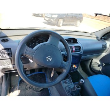 opel corsa c del año 2001