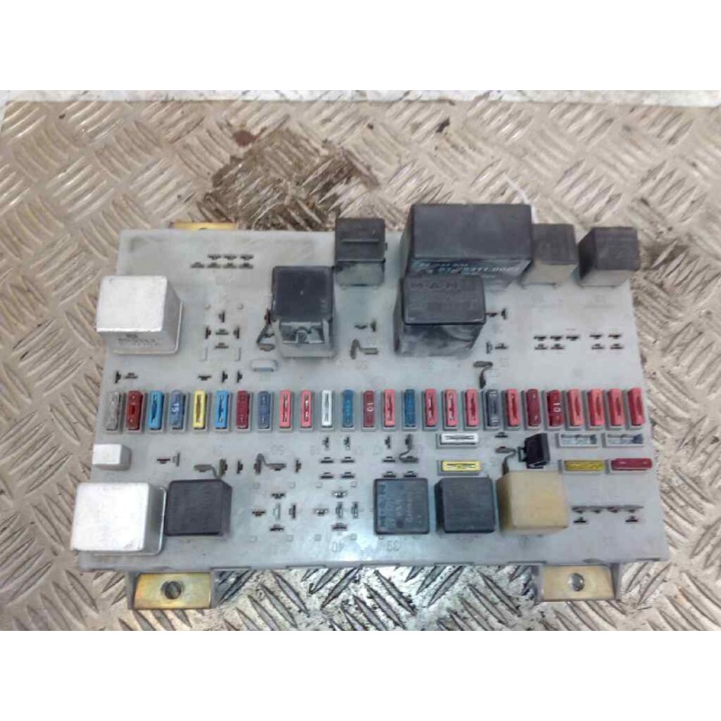 Recambio de caja reles / fusibles para man m 90 14.232 169/170 kw fg batalla 4950 pma14 170 kw tráfico urbano referencia OEM IAM - Blanco 3