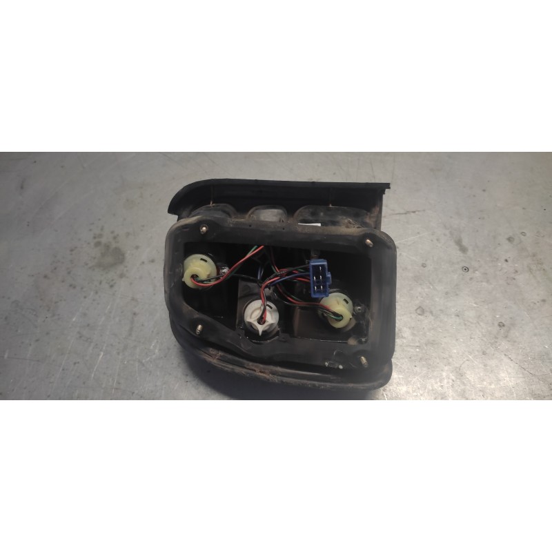 Recambio de piloto trasero derecho para kia sportage td (5-ptas.) referencia OEM IAM - Rojo 2