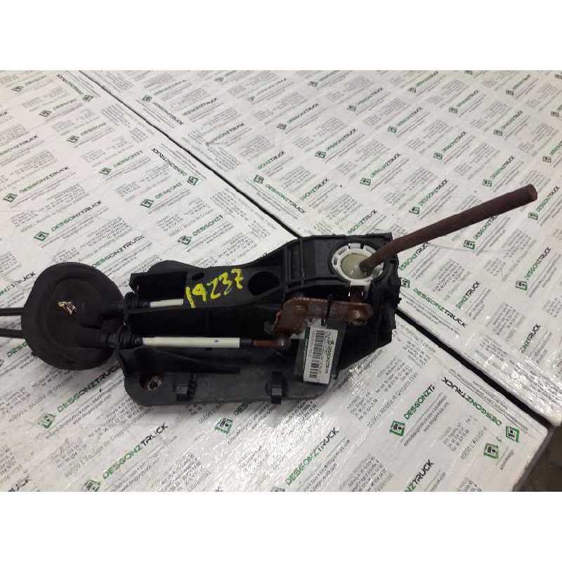 Recambio de palanca cambio para citroën c4 berlina 1.6 16v hdi referencia OEM IAM - Negro 2