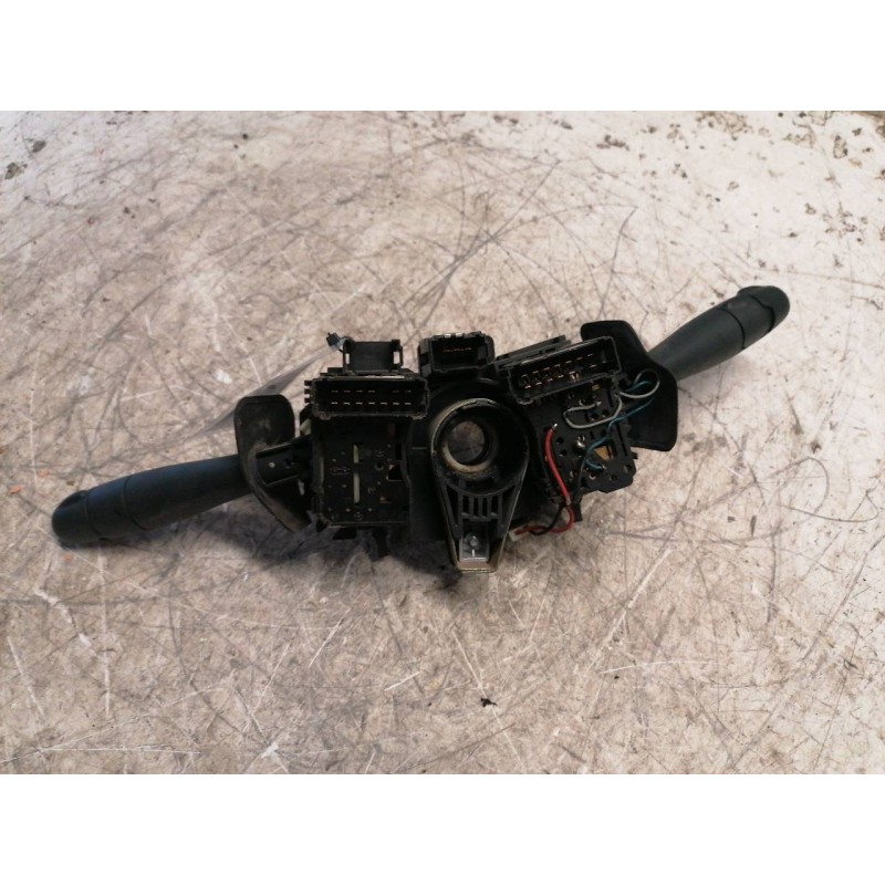 Recambio de mando multifuncion para renault kangoo (f/kc0) referencia OEM IAM 8200077622 - Amarillo 2