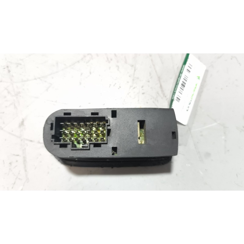 Recambio de mando elevalunas delantero izquierdo para daf serie xf105.460 12.9 diesel referencia OEM IAM 1811135 - Blanco 3