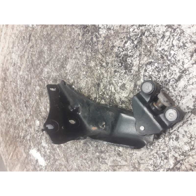 Recambio de bisagra puerta corredera para citroën berlingo cuadro sx referencia OEM IAM 9680486680J DERECHA 2