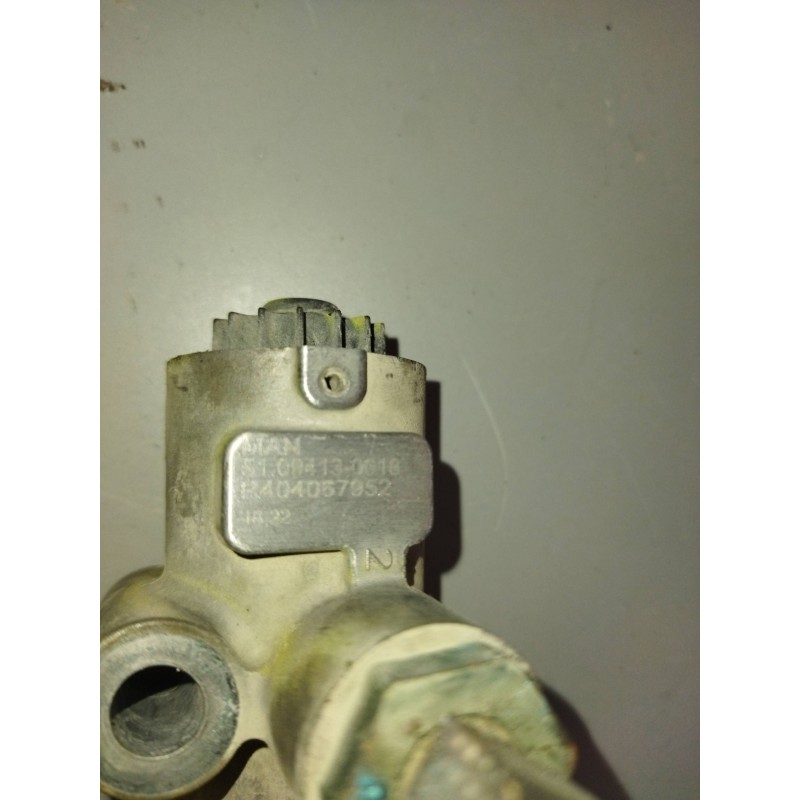 Recambio de valvula aire adicional para man tgx 18.480 fg / 4x2 bl xl referencia OEM IAM 51094130018  VALVULA LIMITADORA DE PRES 2