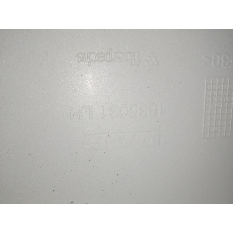 Recambio de moldura trasera cabina para daf serie xf euro 6 12.9 diesel referencia OEM IAM 1835031 - Blanco 2