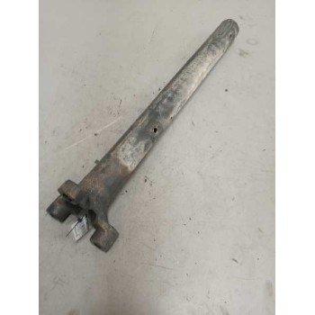 SOPORTE GUARDABARROS TRASERO A9605204811 DELANTERO IZQUIERDO