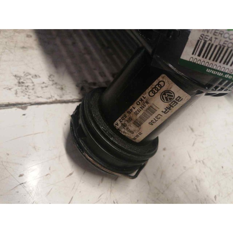 Recambio de intercooler para seat leon (1p1) comfort limited referencia OEM IAM 1K0145803A - Negro 3
