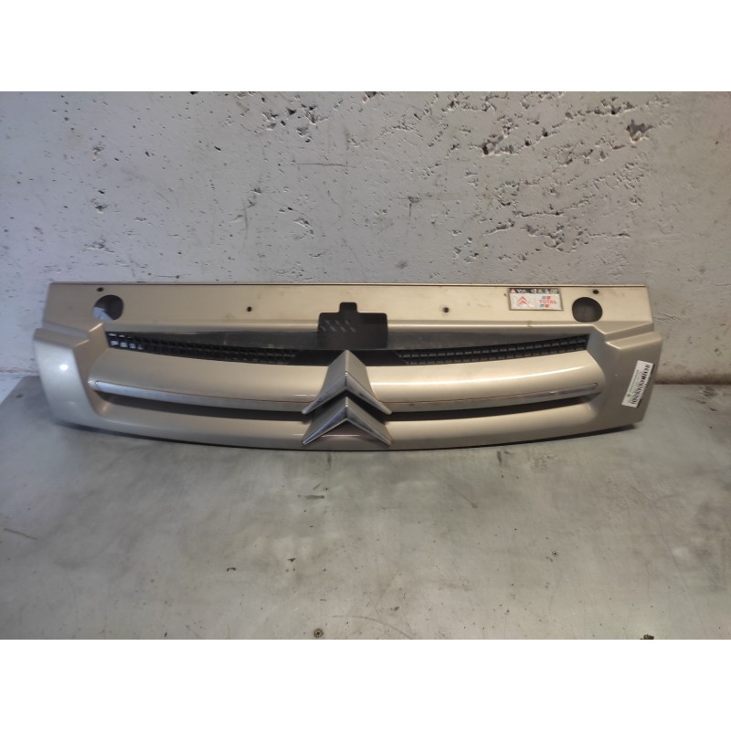 Recambio de rejilla delantera central para citroën berlingo referencia OEM IAM   