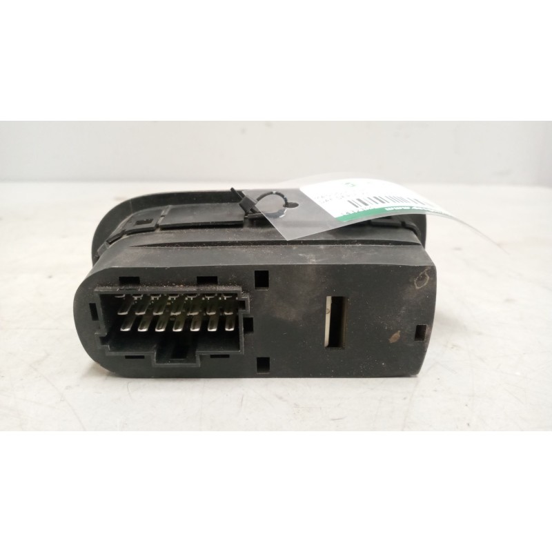Recambio de mando elevalunas delantero izquierdo para daf serie xf105.510 12.9 diesel referencia OEM IAM 1811131 - Blanco 3