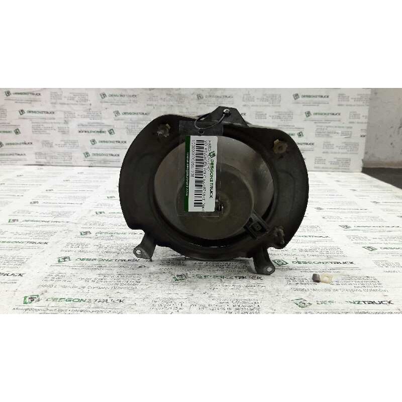Recambio de faro derecho para volkswagen polo (867/871/873) básico / c berlina referencia OEM IAM  HALOGENO 2
