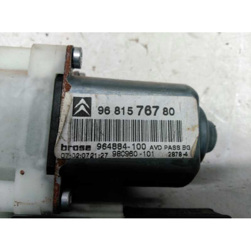 Recambio de motor elevalunas delantero derecho para citroën c4 coupe by loeb referencia OEM IAM 9681576780 - Negro 3