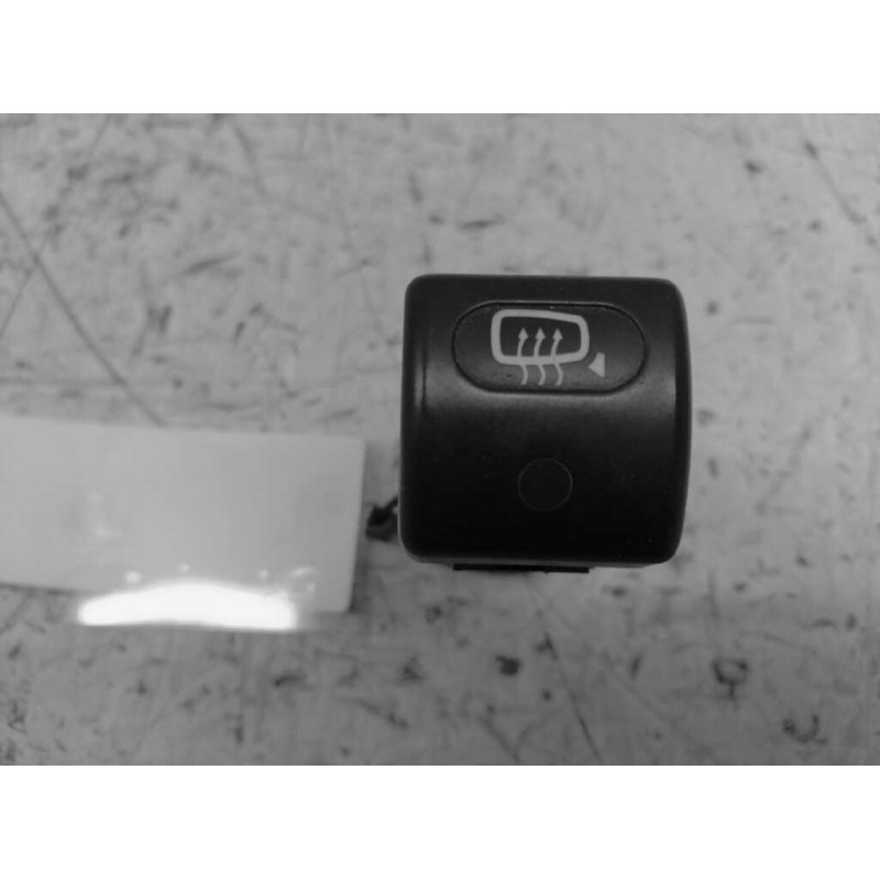 Recambio de boton antivaho para peugeot expert kombi confort acristaldo (5 asientos) referencia OEM IAM - Blanco 2