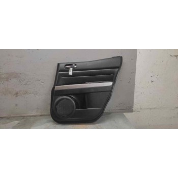 GUARNECIDO PUERTA TRASERA DERECHA 