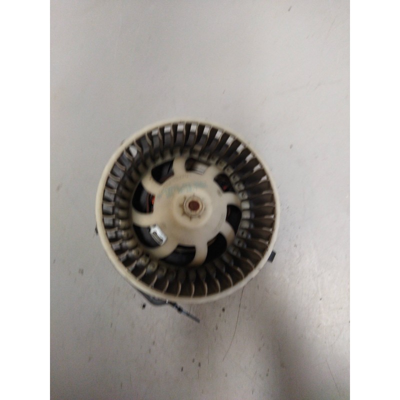 Recambio de motor calefaccion para iveco daily combi referencia OEM IAM 500326592 570630200 - Blanco 4