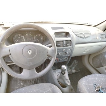renault clio ii fase i (b/cbo) del año 2001
