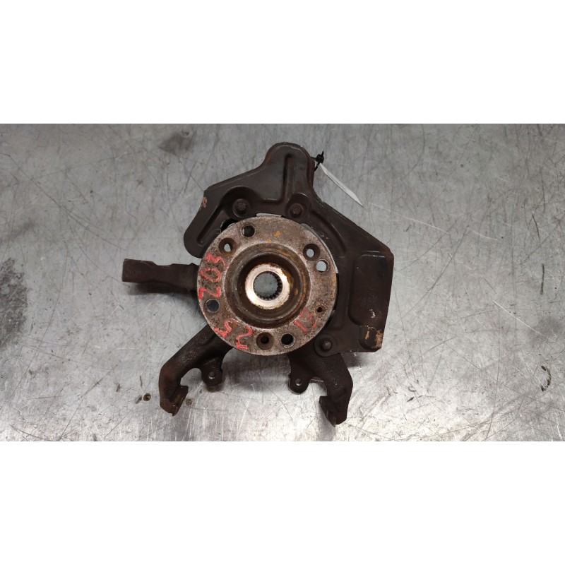 Recambio de mangueta delantera izquierda para volkswagen polo berlina (6n1) básico referencia OEM IAM   