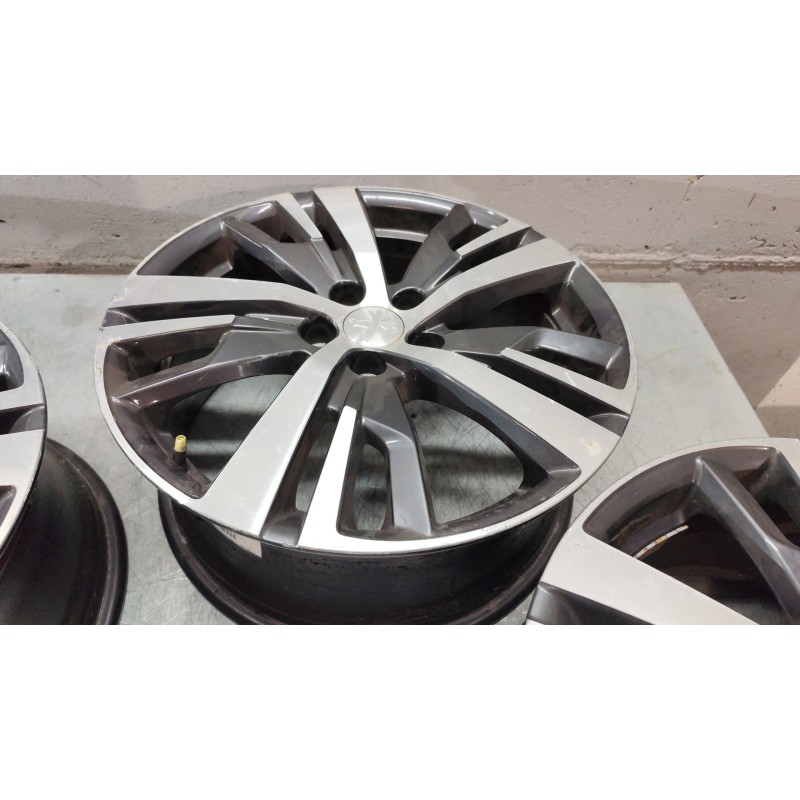 Recambio de juego llantas para peugeot 5008 ii (mc_, mj_, mr_, m4_) 1.5 bluehdi 130 (mcyhzj, mcyhzr, mcyhzx) referencia OEM IAM - Gris 5