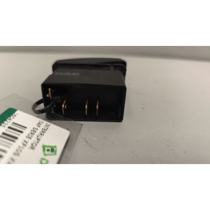 Recambio de interruptor para daf serie xf105.460 12.9 diesel referencia OEM IAM 1435594 - Blanco 2