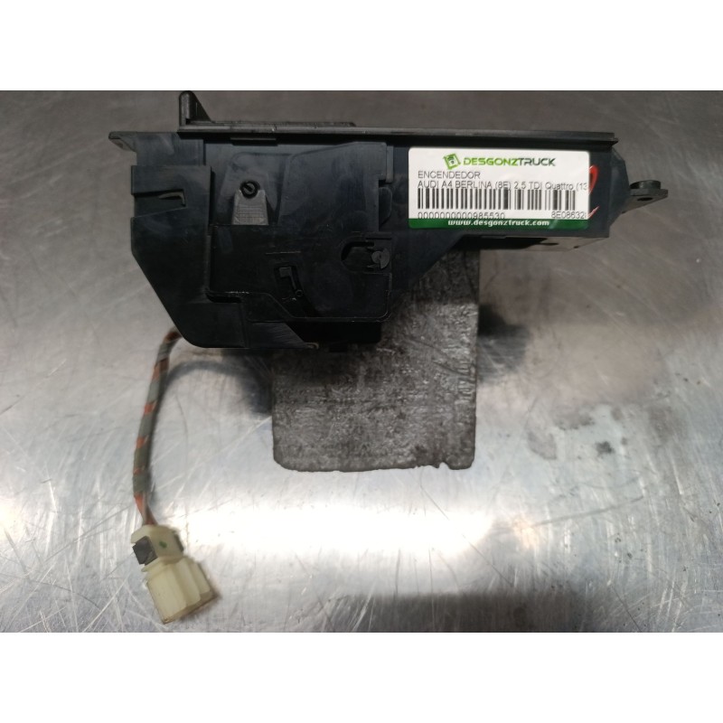 Recambio de encendedor para audi a4 berlina (8e) 2.5 tdi quattro (132kw) referencia OEM IAM 8E0863284E  
