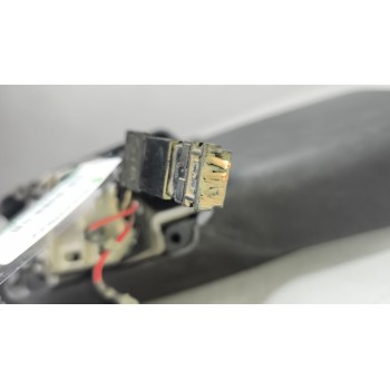 Recambio de retrovisor derecho para renault magnum ab diesel referencia OEM IAM 5001873671  