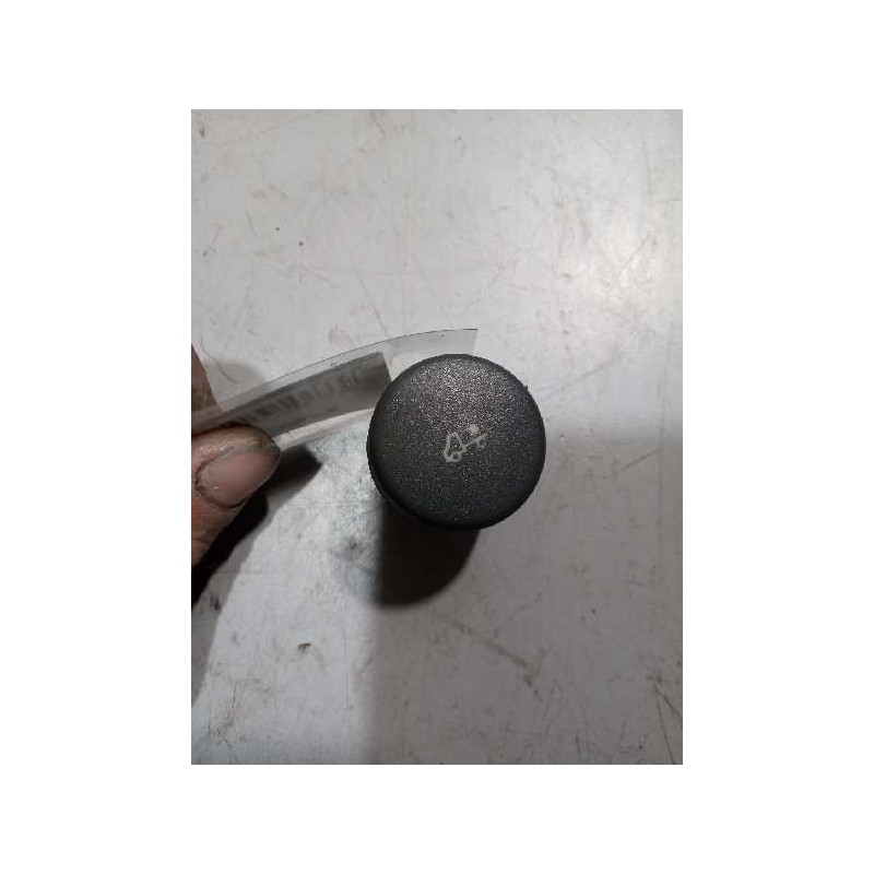 Recambio de interruptor para iveco daily combi referencia OEM IAM 500326141  INTERRUPTOR SUSPENCION NEUMATICA