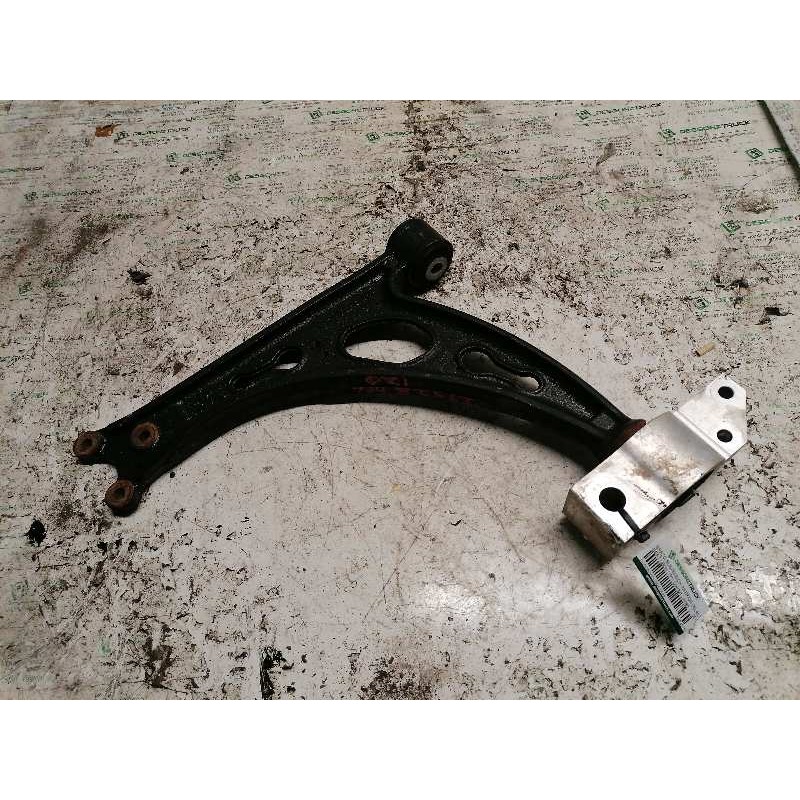 Recambio de brazo suspension inferior delantero izquierdo para seat leon (1p1) comfort limited referencia OEM IAM 1K0407153G  