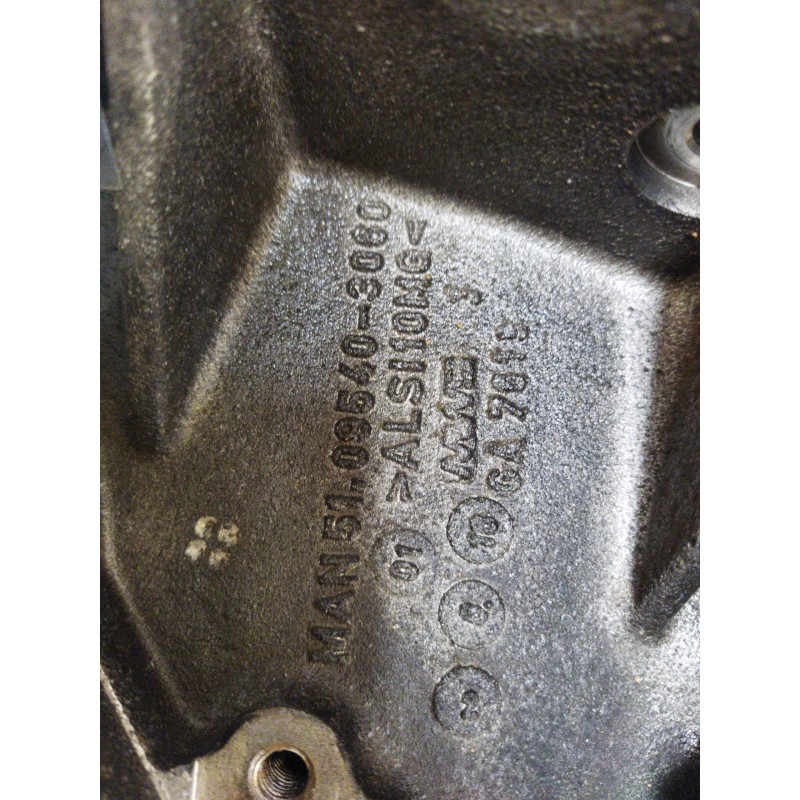 Recambio de soporte para man tgx 18.480 fg / 4x2 bl xl referencia OEM IAM 51095406010 51095403060 SOPORTE ENFRIADOR INTECOOLER 3