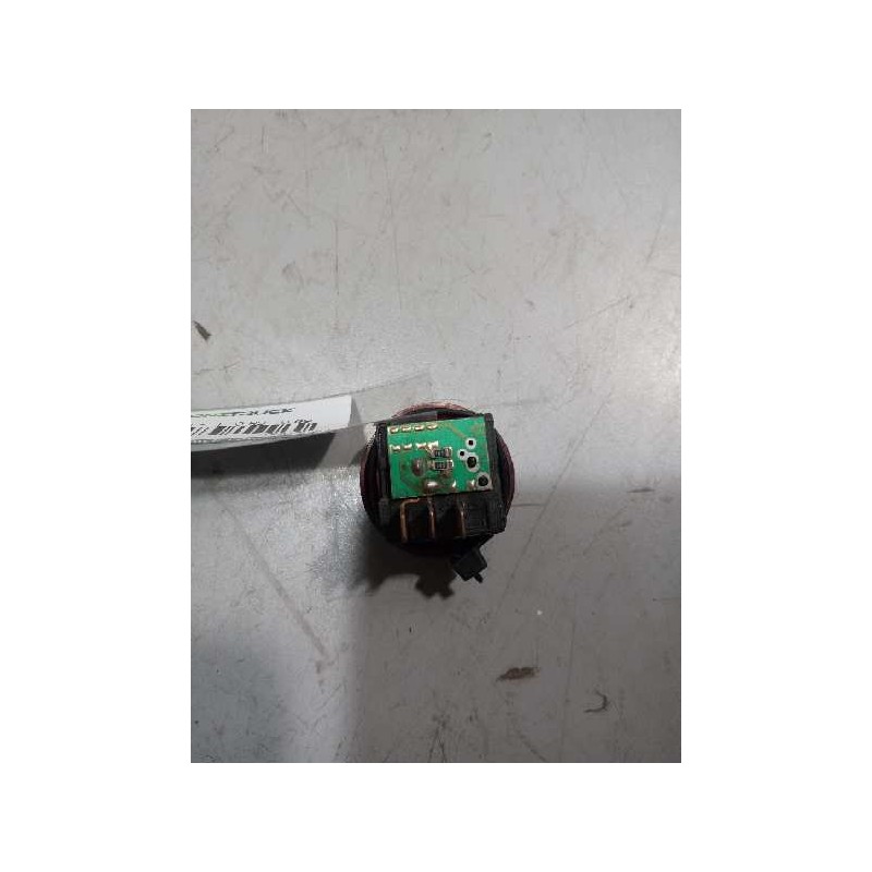 Recambio de interruptor para iveco daily combi referencia OEM IAM 500326483 - Verde 2