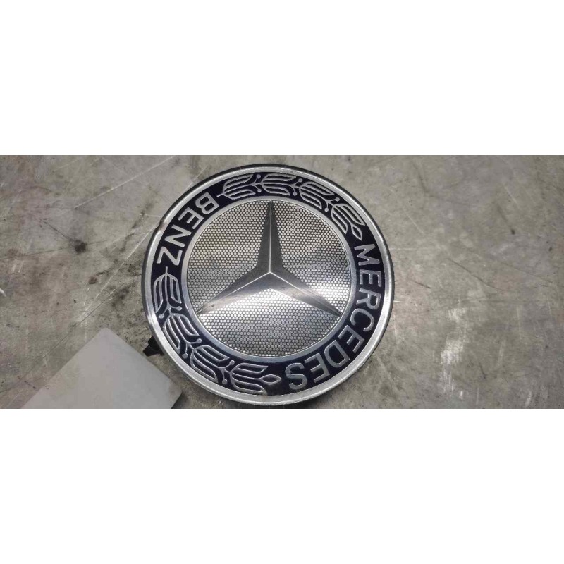 Recambio de tapacubos para mercedes-benz clase c (w203) berlina referencia OEM IAM A1704000025 2