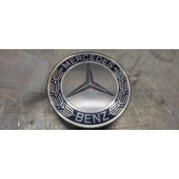 Recambio de tapacubos para mercedes-benz clase c (w203) berlina referencia OEM IAM A1704000025  