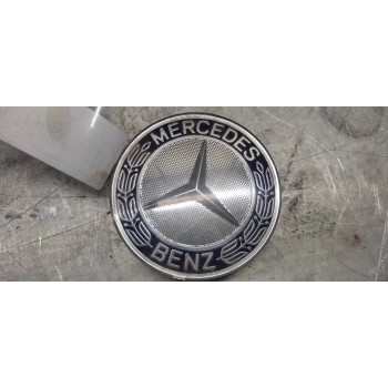 Recambio de tapacubos para mercedes-benz clase c (w203) berlina referencia OEM IAM A1704000025  