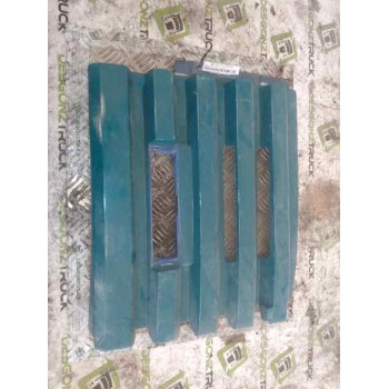 Recambio de molduras delanteras para renault g 260 (192/202 kw) fsa modelo 260 192 kw tráfico urbano referencia OEM IAM IZQUIERD