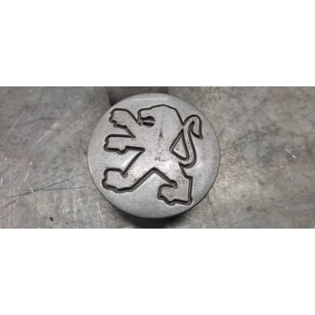 Recambio de tapacubos para peugeot 206 berlina referencia OEM IAM 9629668077  