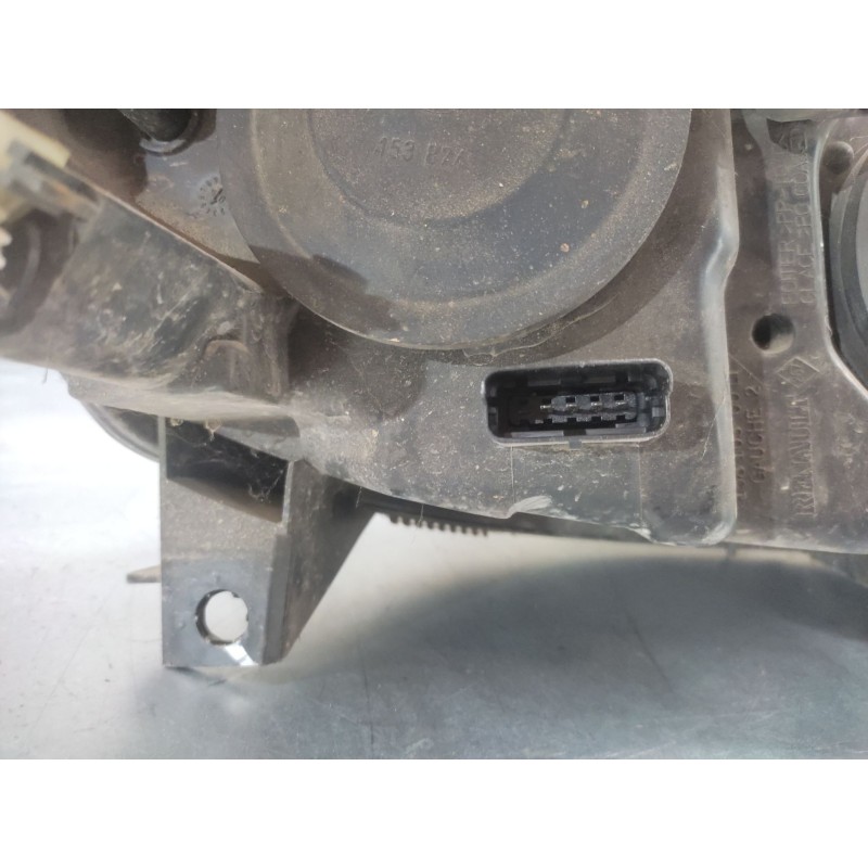 Recambio de faro izquierdo para renault scenic ii 1.9 dci diesel referencia OEM IAM 2