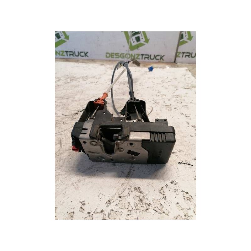 Recambio de cerradura puerta trasera derecha para opel zafira a blue line referencia OEM IAM 24414135 3 PINS 4