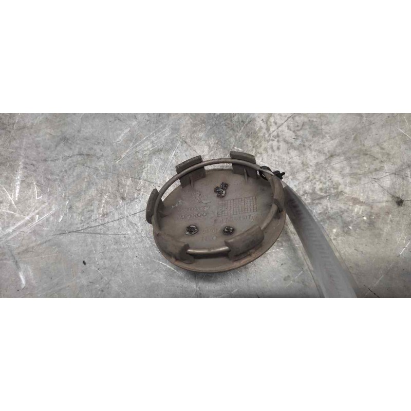 Recambio de tapacubos para peugeot 207 referencia OEM IAM 9639098380 4