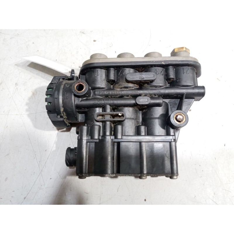 Recambio de valvula aire para renault magnum ab diesel referencia OEM IAM 21083657  K019820 - Blanco 4