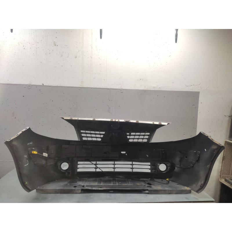 Recambio de paragolpes delantero para renault scenic ii 1.9 dci diesel referencia OEM IAM 2