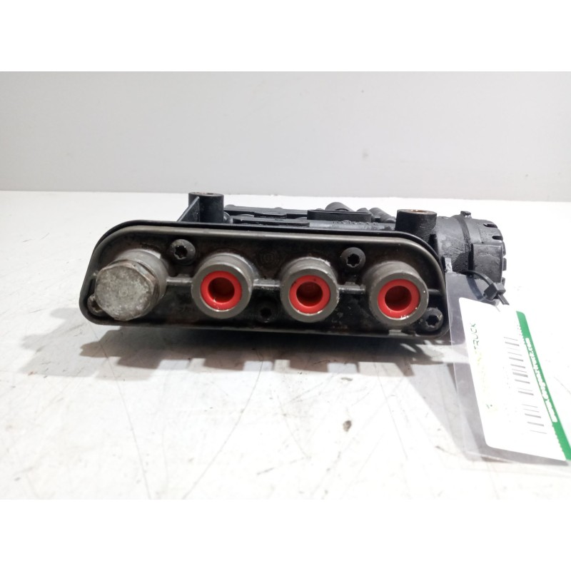 Recambio de valvula aire para renault magnum ab 2005 12.8 diesel referencia OEM IAM 21083657  K019820