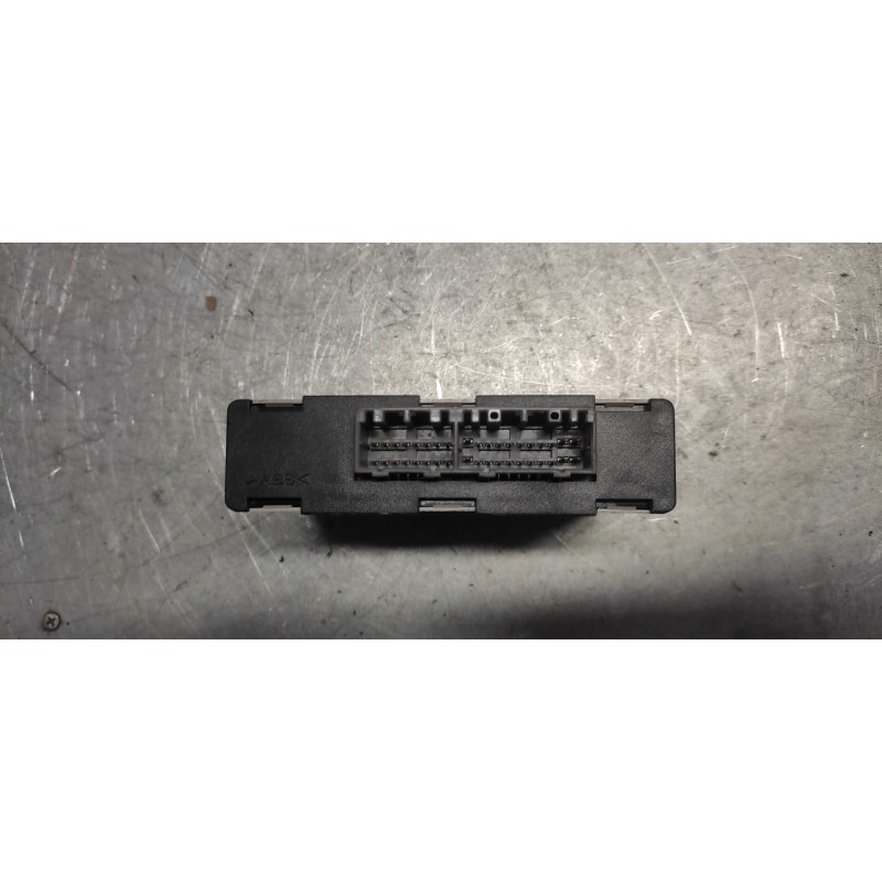 Recambio de centralita cierre para volvo s40 berlina 1.9 turbodiesel referencia OEM IAM 30824424 2