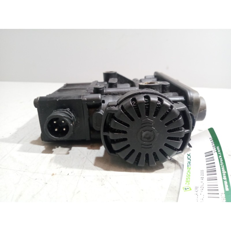 Recambio de valvula aire para renault magnum ab 2005 12.8 diesel referencia OEM IAM 21083657  K019820 - Blanco 2