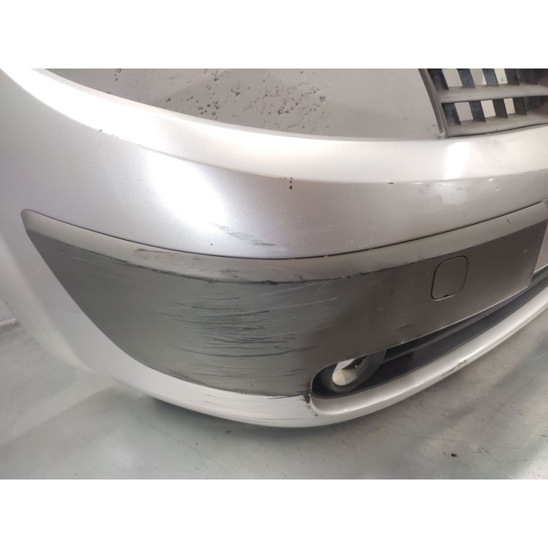 Recambio de paragolpes delantero para renault scenic ii 1.9 dci diesel referencia OEM IAM 4