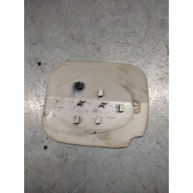 Recambio de tapa exterior combustible para renault clio iii authentique referencia OEM IAM 2
